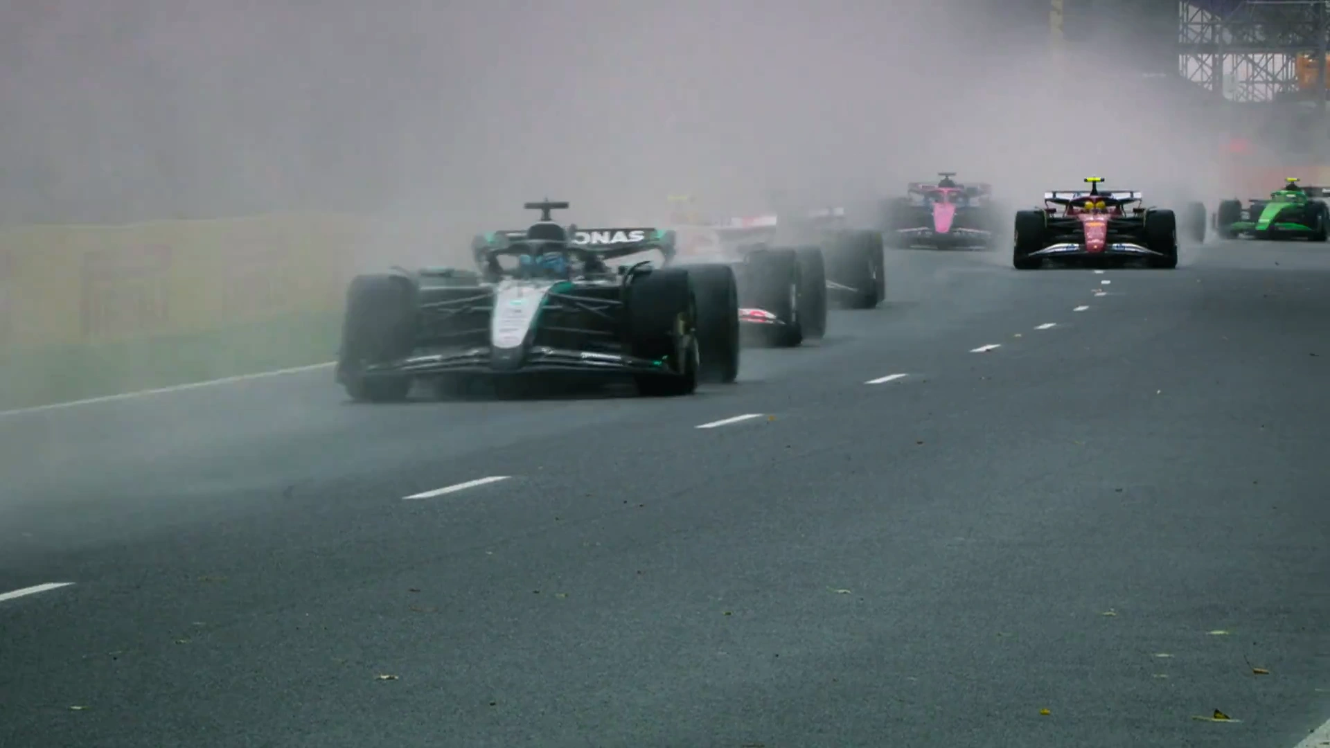 кадри з серіалу Formula 1: Жени, щоб вижити 8 сезон