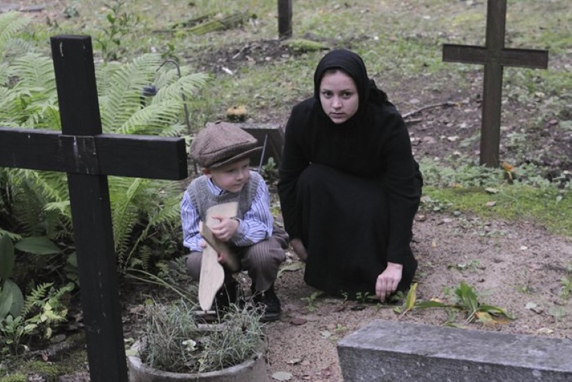 кадри з серіалу Земля вітрів 1 сезон